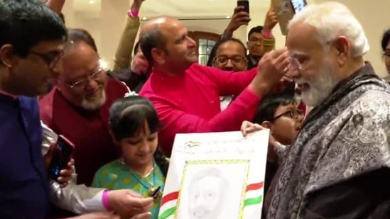 A girl presented him with his portrait and called the Prime Minister her idol(ANI)