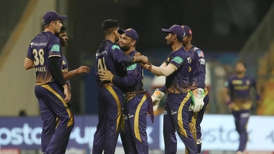 KKR never allowed the dangerous RR batting lineup to get into a good rhythm.(BCCI)