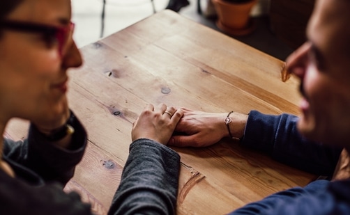 Green flags to look for in romantic relationship and find if it has long-term potential, according to psychologist(Pexels)