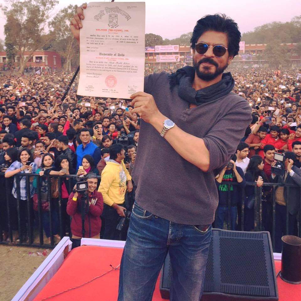 Did you know that the badshah of Bollywood, Shah Rukh Khan holds a bachelor’s degree in Economics from Hansraj College? Did you know that the badshah of Bollywood, Shah Rukh Khan holds a bachelor’s degree in Economics from Hansraj College?