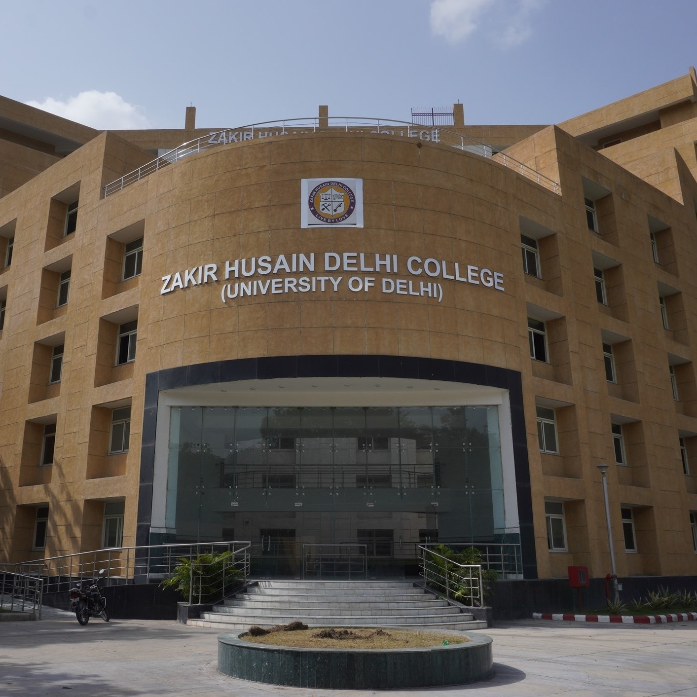 The origin of Zakir Husain Delhi College can be traced back to the closing years of 17th century, when the founding of a Madrasa by Ghaziuddin Khan — one of emperor Aurangzeb’s leading Deccan commanders and the father of the first Nizam of Hyderabad. The origin of Zakir Husain Delhi College can be traced back to the closing years of 17th century, when the founding of a Madrasa by Ghaziuddin Khan — one of emperor Aurangzeb’s leading Deccan commanders and the father of the first Nizam of Hyderabad.