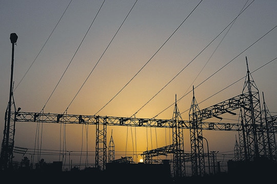 Bengaluru is set to face multiple day long power shutdowns till June end. (HT Photo)