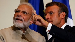 O primeiro-ministro Narendra Modi com o presidente francês Emmanuel Macron.