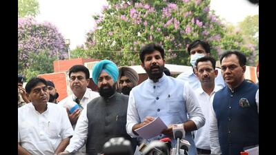 The Punjab Congress on Tuesday urged governor Banwarilal Purohit to terminate the “illegal” knowledge sharing agreement (KSA) inked between the chief ministers of the Aam Aadmi Party (AAP) governments in Punjab and Delhi. The Punjab Congress on Tuesday urged governor Banwarilal Purohit to terminate the “illegal” knowledge sharing agreement (KSA) inked between the chief ministers of the Aam Aadmi Party (AAP) governments in Punjab and Delhi.
