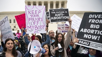 Pro-life and pro-choice demonstrators during a protest outside the US Supreme Court in Washington, D.C. on Tuesday, May 3, 2022. (Bloomberg) Pro-life and pro-choice demonstrators during a protest outside the US Supreme Court in Washington, D.C. on Tuesday, May 3, 2022. (Bloomberg)