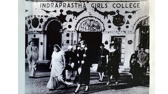 A scene from the inauguration of Indraprastha College in Alipur House on February 7, 1939 by her Excellency Vicerine Lady Linlithgow with the Principal Kalawati Gupta.(HT Photo)