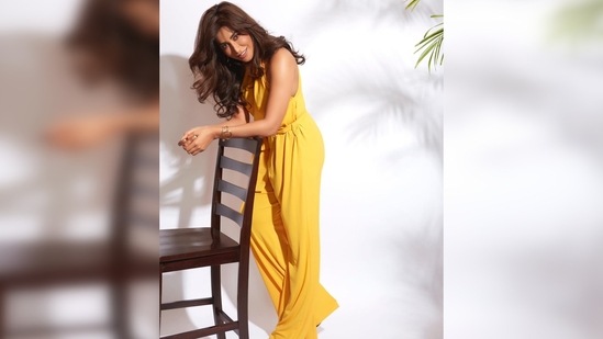 Chitrangda Singh's fans complimented the actor. While one wrote, "you are looking beautiful," another said, "You are perfect beauty."(Instagram/@chitrangda)