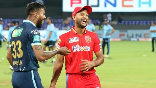 Gujarat Titans Skipper Hardik Pandya Unveils Team Jersey And Fans Call It  Best Of IPL 2022