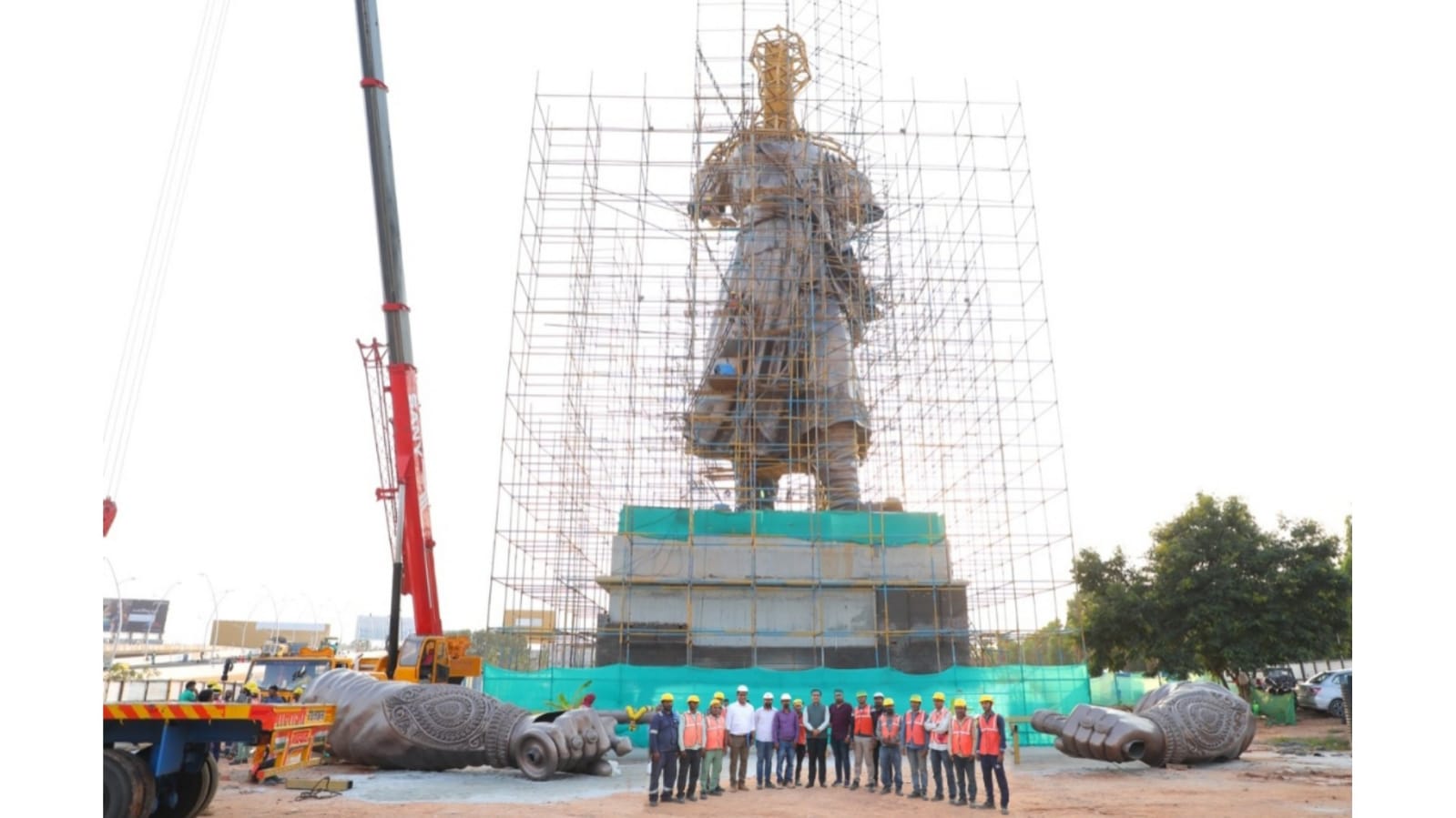 The construction work of the Kempegowda statue is estimated to have cost ₹85 crore. ((The News Minute via Dailyhunt)) The construction work of the Kempegowda statue is estimated to have cost ₹85 crore. ((The News Minute via Dailyhunt))