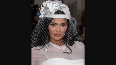 Met Gala 2022: Kylie Jenner's look was compared to Anjali from Kuch Kuch Hota Hai by Twitter users. (Twitter/@zomato) Met Gala 2022: Kylie Jenner's look was compared to Anjali from Kuch Kuch Hota Hai by Twitter users. (Twitter/@zomato)