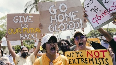 People shout slogans against Sri Lanka's President Gotabaya Rajapaksa and demand that Rajapaksa family politicians step down, during a protest amid the country's economic crisis, at Independence Square in Colombo, Sri Lanka.&nbsp; (REUTERS)