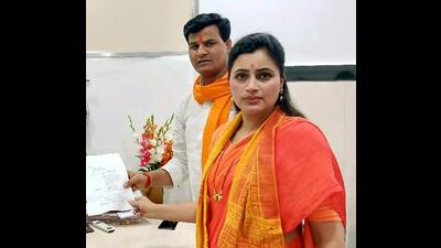 Navneet Rana and Ravi Rana. (ANI) Navneet Rana and Ravi Rana. (ANI)
