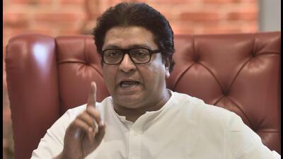 Maharashtra Navnirman Sena (MNS) chief Raj Thackeray interacts with the media at his Shivaji Park residence, Dadar, in Mumbai, India, on Wednesday. (HT Photo/Satish Bate/) Maharashtra Navnirman Sena (MNS) chief Raj Thackeray interacts with the media at his Shivaji Park residence, Dadar, in Mumbai, India, on Wednesday. (HT Photo/Satish Bate/)