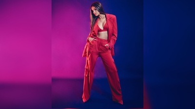 Tara Sutaria earlier made a stylish appearance while promoting her film Heropanti 2 in Ahmedabad wearing a red bralette, matching blazer and trousers set. (Instagram/@tarasutaria) Tara Sutaria earlier made a stylish appearance while promoting her film Heropanti 2 in Ahmedabad wearing a red bralette, matching blazer and trousers set. (Instagram/@tarasutaria)