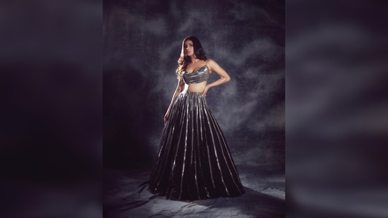 Mouni Roy wrote a positive message for her fans. She captioned her post, "P.s I hope you feel beautiful today."(Instagram/@imouniroy)