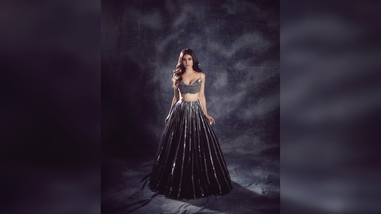 The stylist behind Mouni Roy's fairytale outfit is Maneka Harisinghani and her dreamy pictures were captured by Ajay Kadam.(Instagram/@imouniroy)