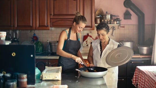Bond with your mother while cooking a delicacy,(Pexels)