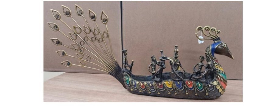 PM gifts a Dokra boat from Chattisgarh to Crown Prince Fredrik of Denmark.