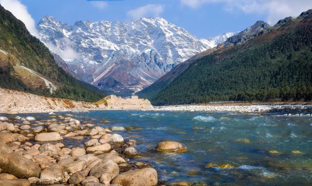 The river Teesta in the Yumthang valley (Shutterstock)