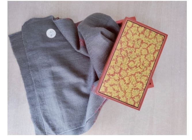 Pashmina stole