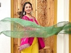 Hina Khan aces ‘Kashmir ki kali’ vibes in <span class='webrupee'>₹</span>14k rani pink kurta, yellow sharara (Instagram/realhinakhan)