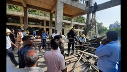 A worker was killed and four others injured when the a slab casting structure caved in at an under construction site in Wanowrie on Monday. (HT FILE PHOTO)