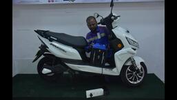 With rising fuel prices, more and more opt for electric vehicles in Thane. From among the overall registered E-vehicles, more than 70% are two-wheelers and the rest are cars. (PRAFUL GANGURDE/HT PHOTO)