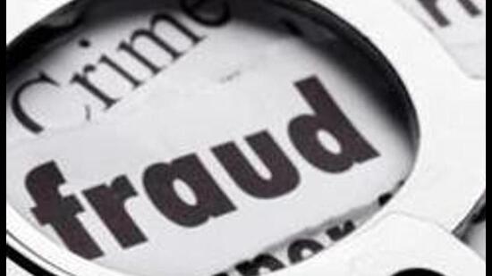 Ludiana-based vicitm said that Bhatti sought ₹13 lakh more after sharing a photo of the visa, which he realised was fake. The complainant added that Pandey also assisted them in cheating him. (HT FILE)