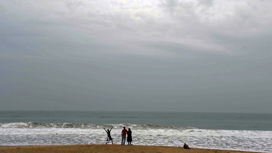 The Odisha government on Thursday issued an alert of a possible cyclone over the Bay of Bengal.(PTI/Representative image)
