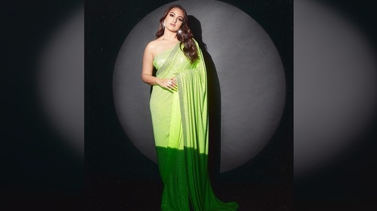 Sonakshi Sinha shared a slew of photos on her Instagram handle and captioned her post, “Eid ka chaand.”(Instagram/@aslisona)
