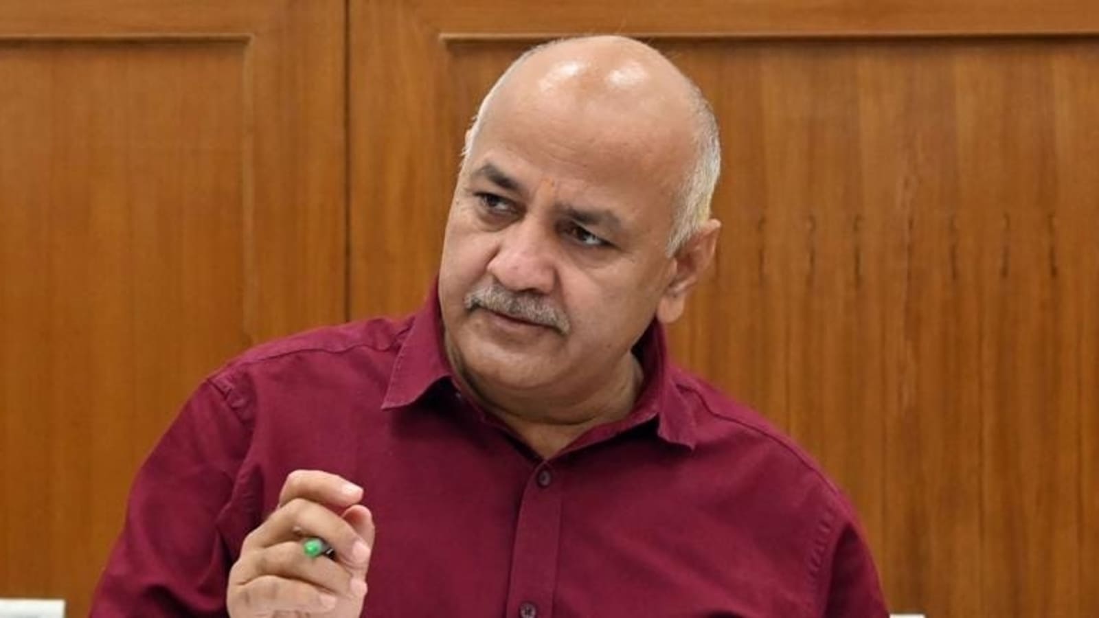 Can’t force parents to buy expensive books, uniforms, orders Delhi govt