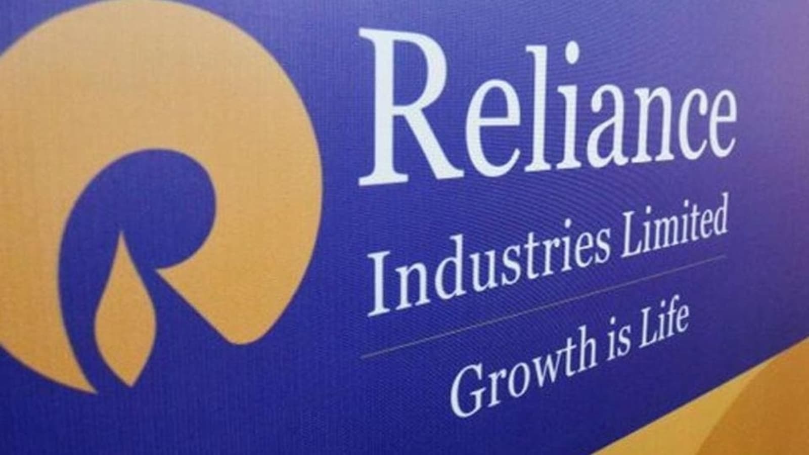 Reliance becomes first Indian company to cross USD 100 billion