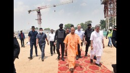 UP chief minister Yogi Adityanath visited Ayodhya and stayed there overnight on Friday. (HT photo)