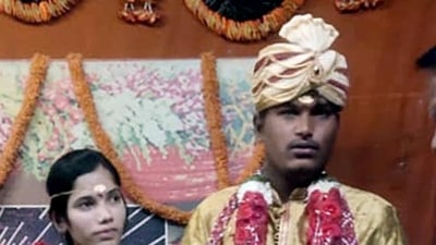 File photo of Nagaraju and his wife, Syed Sultana, in Hyderabad. (ANI) (HT_PRINT)