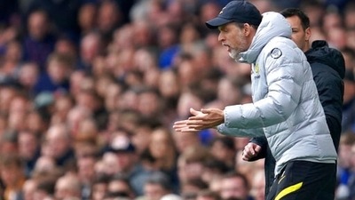 Chelsea's head coach Thomas Tuchel gestures during the Premier League soccer match between Everton and Chelsea (AP) Chelsea's head coach Thomas Tuchel gestures during the Premier League soccer match between Everton and Chelsea (AP)