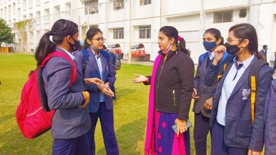ICSE Hindi semester 2 exam 2022: According to Rachna Singh, Shipra Srivastava and Kanchan Khare, the Hindi teachers most of the topics were covered in their Pre board exam, but it was a time taking paper. (HT File) (HT File) ICSE Hindi semester 2 exam 2022: According to Rachna Singh, Shipra Srivastava and Kanchan Khare, the Hindi teachers most of the topics were covered in their Pre board exam, but it was a time taking paper. (HT File) (HT File)