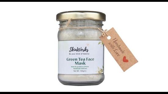 The handmade Green Tea Face Mask by SKINWORKS can fight off bacteria that leads to acne breakouts