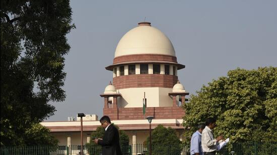 The Supreme Court stayed the Allahabad high court direction ordering eight senior UP officials to be present in the court in the habeas corpus petition (HT File Photo)