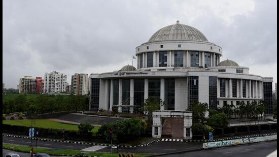 Navi Mumbai Municipal Corporation school teachers and staff of solid waste management department were recently given extensive training on the effective ways to prevent all types of pollution that are harming the city. (HT FILE PHOTO)