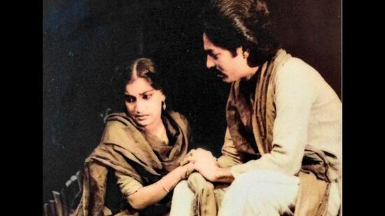 Seema in a picture from the play Aashad Ka Ek Din, with Manoj Sharma