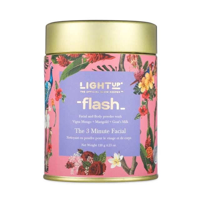 The facial and body powder wash from LIGHT UP combats pigmentation and sun damage