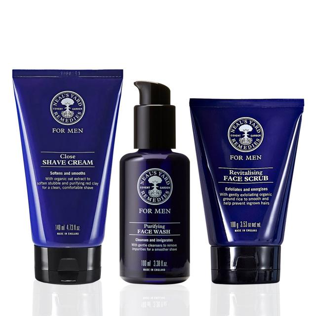 The certified organic facial care range from NEAL’S YARD REMEDIES help purify, clean, and smoothen the skin