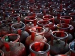 Cooking gas costs jumped to  <span class='webrupee'>₹</span>999.50 per cylinder in Delhi. (File Photo)