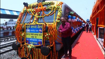 Railway minister Ashwini Vaishnav on Saturday virtually flagged off a passenger train between Jhanjharpur (Madhubani district) and Nirmali (Supaul) from New Delhi. (HT PHOTO.) Railway minister Ashwini Vaishnav on Saturday virtually flagged off a passenger train between Jhanjharpur (Madhubani district) and Nirmali (Supaul) from New Delhi. (HT PHOTO.)