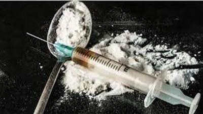 The parolee was to return to jail later this month. Around 60g heroin was recovered from his wife who was arrested. (HT PHOTO ) The parolee was to return to jail later this month. Around 60g heroin was recovered from his wife who was arrested. (HT PHOTO )