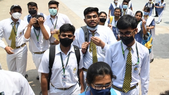 Students coming out from BD Public School after chemistry paper in Patna. (Santosh Kumar/HT Photo)(Santosh Kumar/HT Photo) Students coming out from BD Public School after chemistry paper in Patna. (Santosh Kumar/HT Photo)(Santosh Kumar/HT Photo)