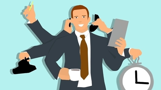 Multitasking: Overestimating our capabilities and performing multiple tasks at the same time can lead us to become less efficient.(Pixabay)