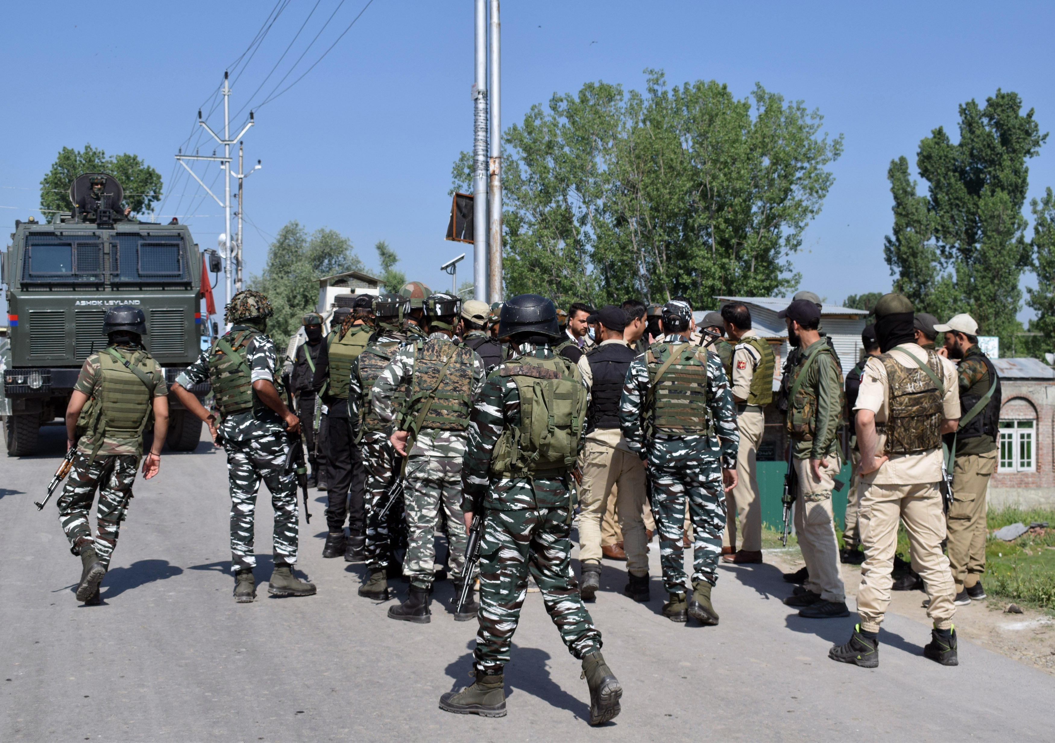Security personnel cordon off the area at Aiwa Bridge on the Ali Jan road, in Srinagar on May 7, 2022 (ANI Photo)