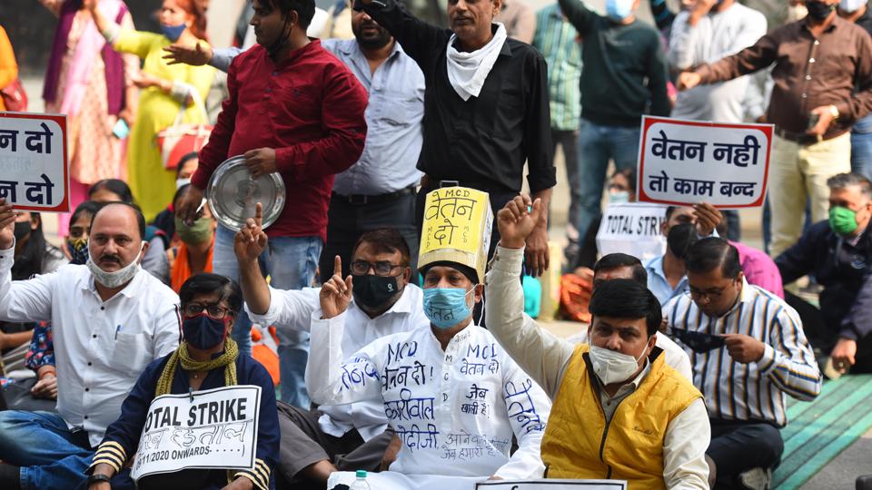 Municipal teachers protest in November 2020. (Raj K Raj/HT Archive) Municipal teachers protest in November 2020. (Raj K Raj/HT Archive)
