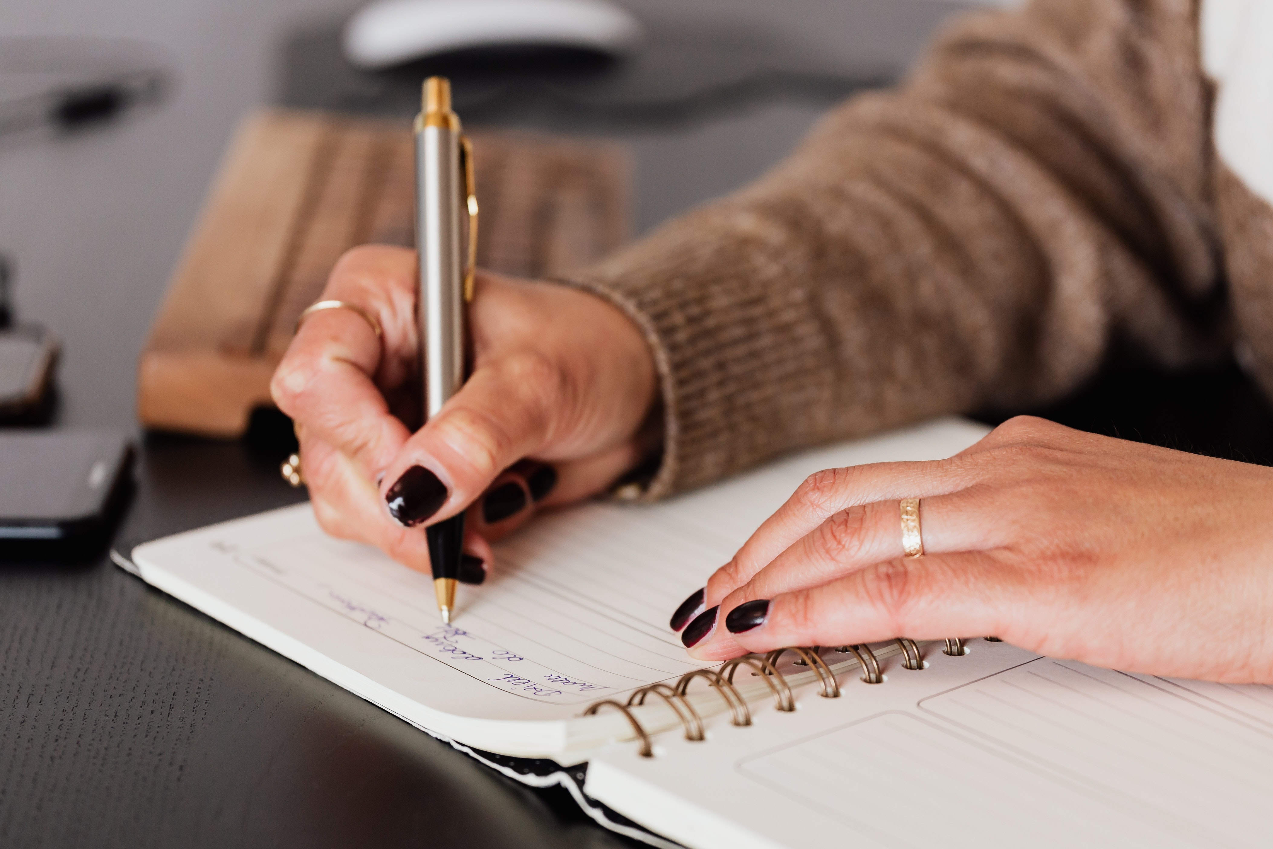 Journaling is a great way to keep track of your emotions (Pexels)